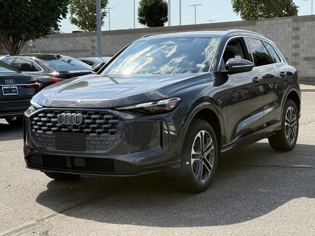 2025 Audi Q5 quattro Premium 40 TFSI