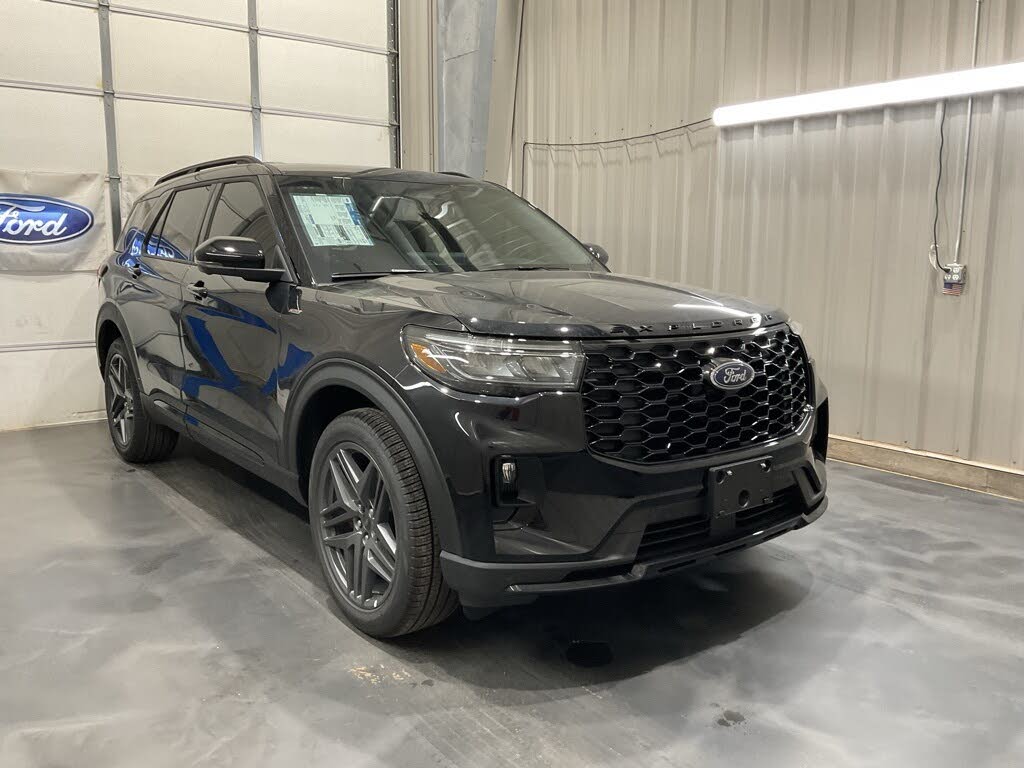 2025 Ford Explorer ST-Line AWD