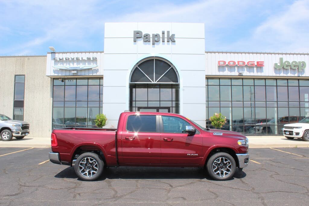 2026 RAM 1500 Laramie Crew Cab 4WD