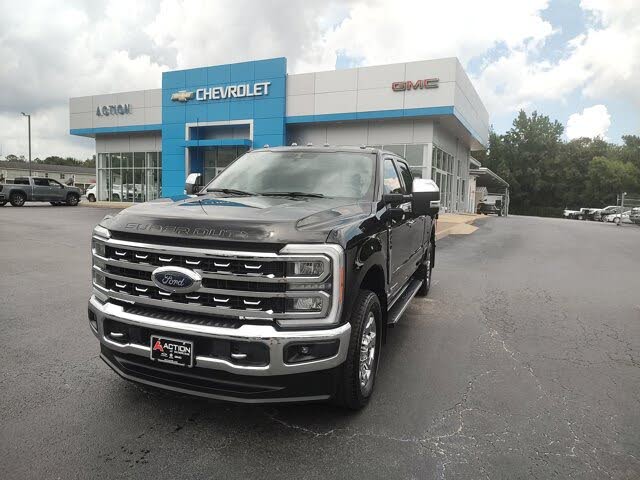 2023 Ford F-250 Super Duty Lariat Crew Cab 4WD