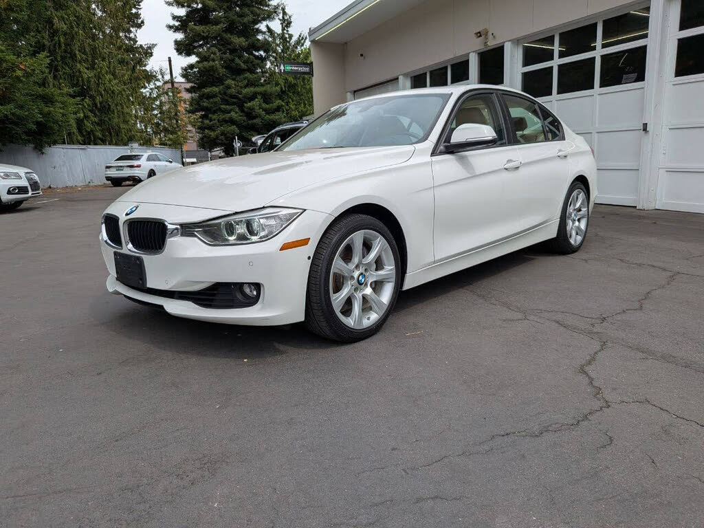2013 BMW 3 Series 335i Sedan RWD