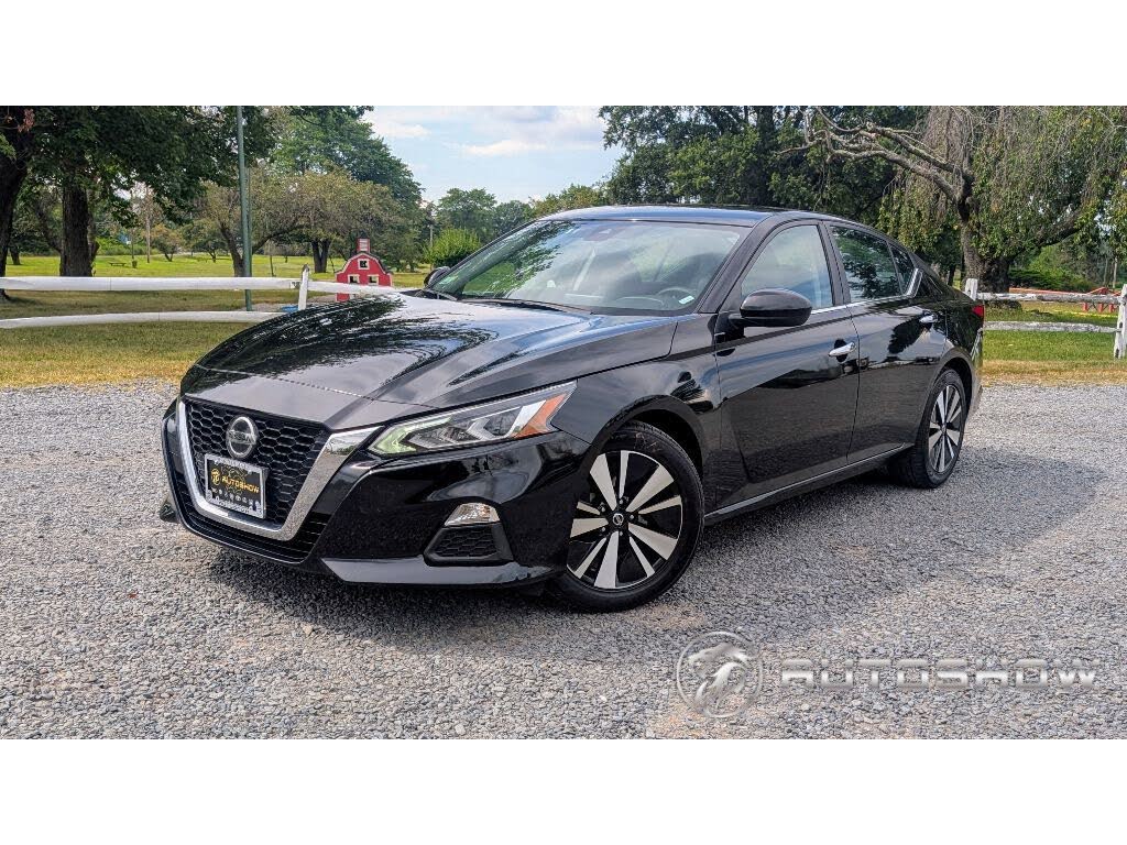 2022 Nissan Altima 2.5 SV FWD