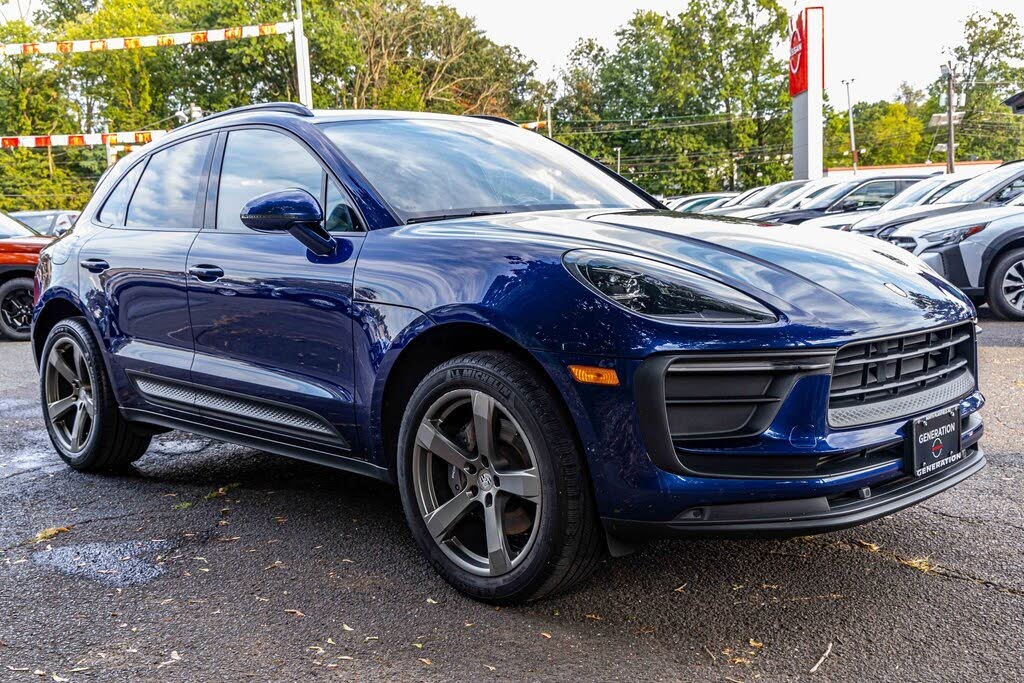 2022 Porsche Macan AWD