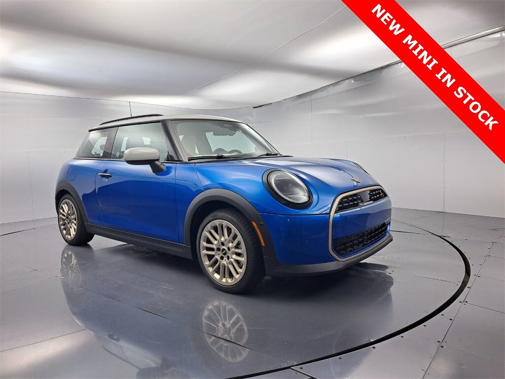2025 MINI Cooper S Signature Trim 2-door Hatchback
