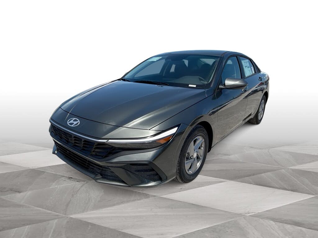 2025 Hyundai Elantra SE FWD