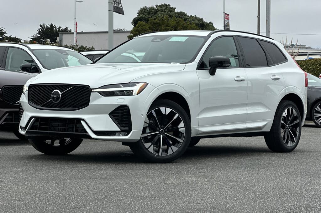 2026 Volvo XC60 B5 Plus AWD