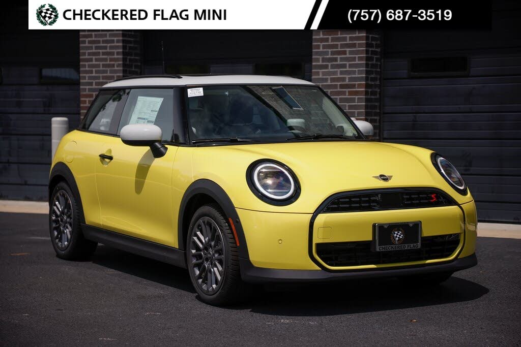 2025 MINI Cooper S Signature Trim 2-door Hatchback