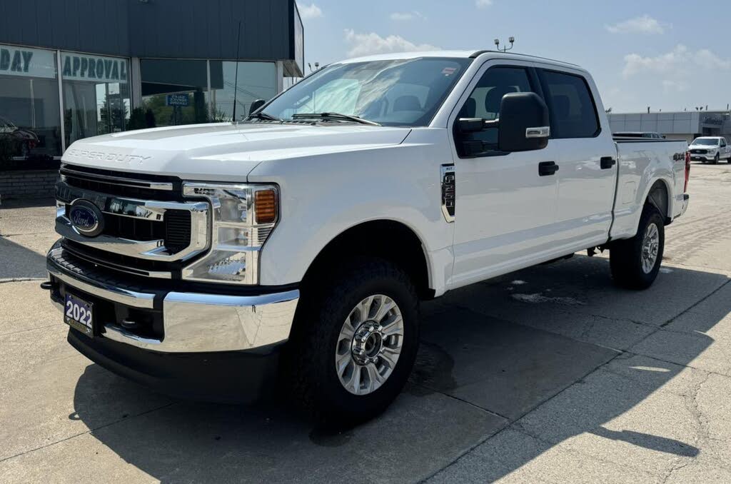2022 Ford F-250 Super Duty XLT Crew Cab 4WD