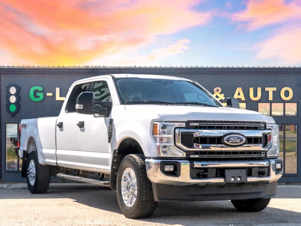 2022 Ford F-350 Super Duty XLT Crew Cab 4WD