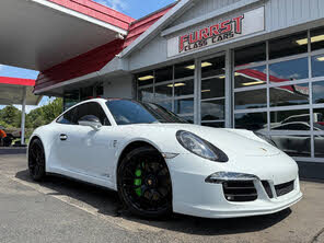 Porsche 911 Carrera GTS Coupe RWD