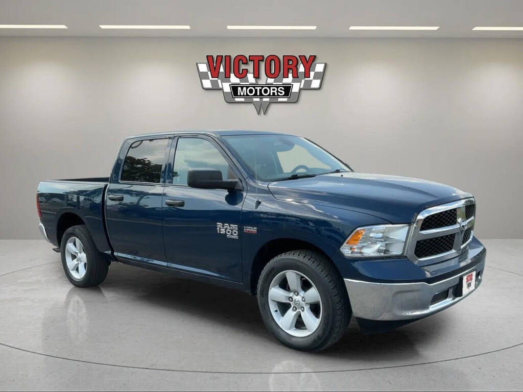2022 RAM 1500 Classic SLT Crew Cab 4WD