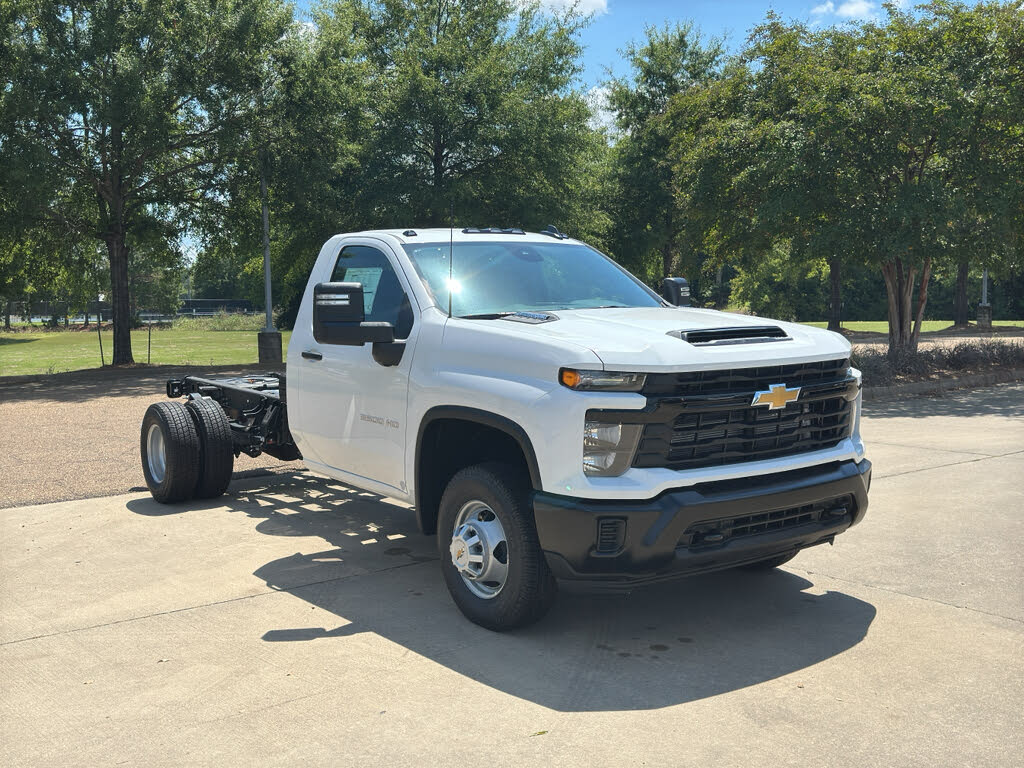 2025 Chevrolet Silverado 3500HD Chassis Work Truck Regular Cab RWD