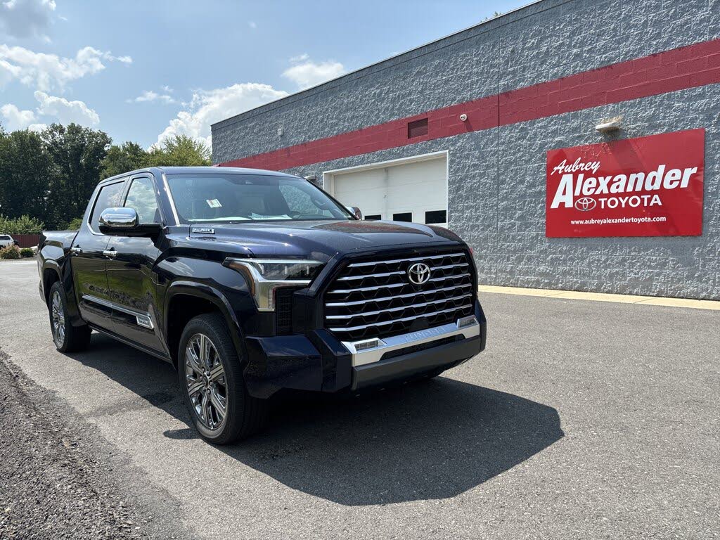 2025 Toyota Tundra Hybrid Capstone HV CrewMax Cab 4WD