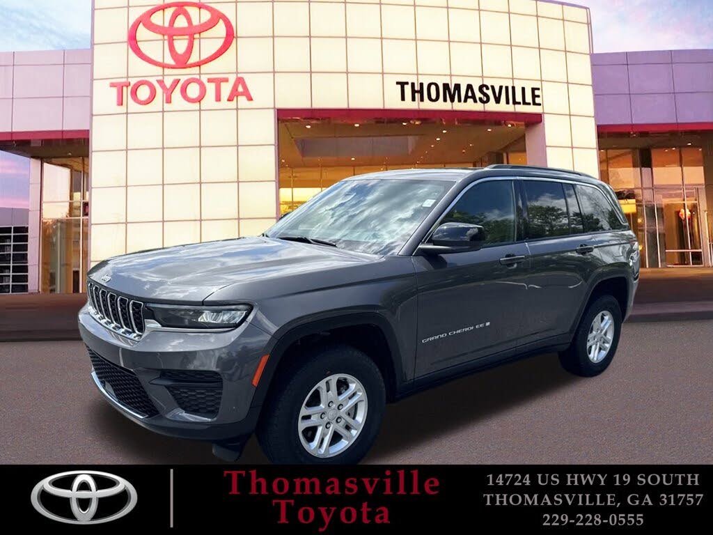 2024 Jeep Grand Cherokee Laredo RWD