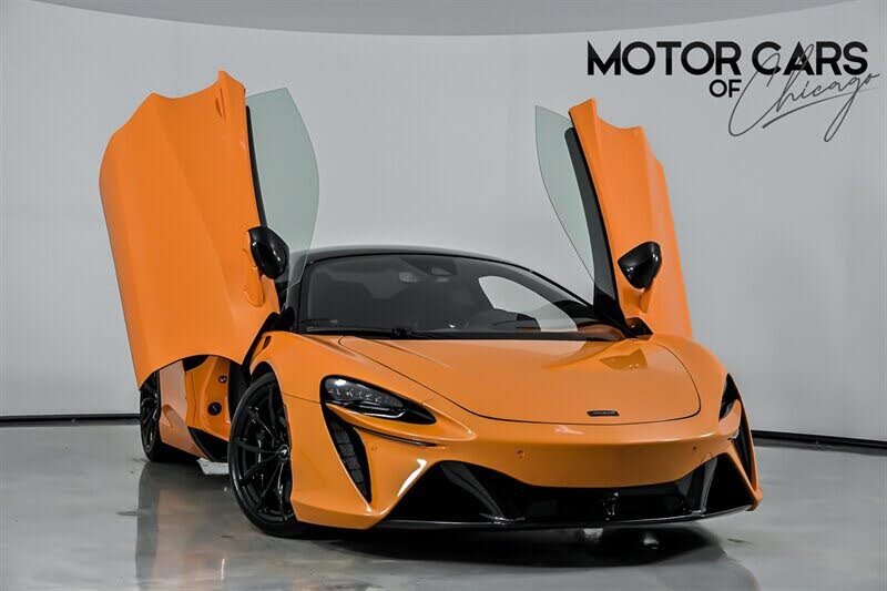 2023 McLaren Artura RWD