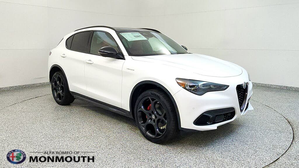 2025 Alfa Romeo Stelvio AWD