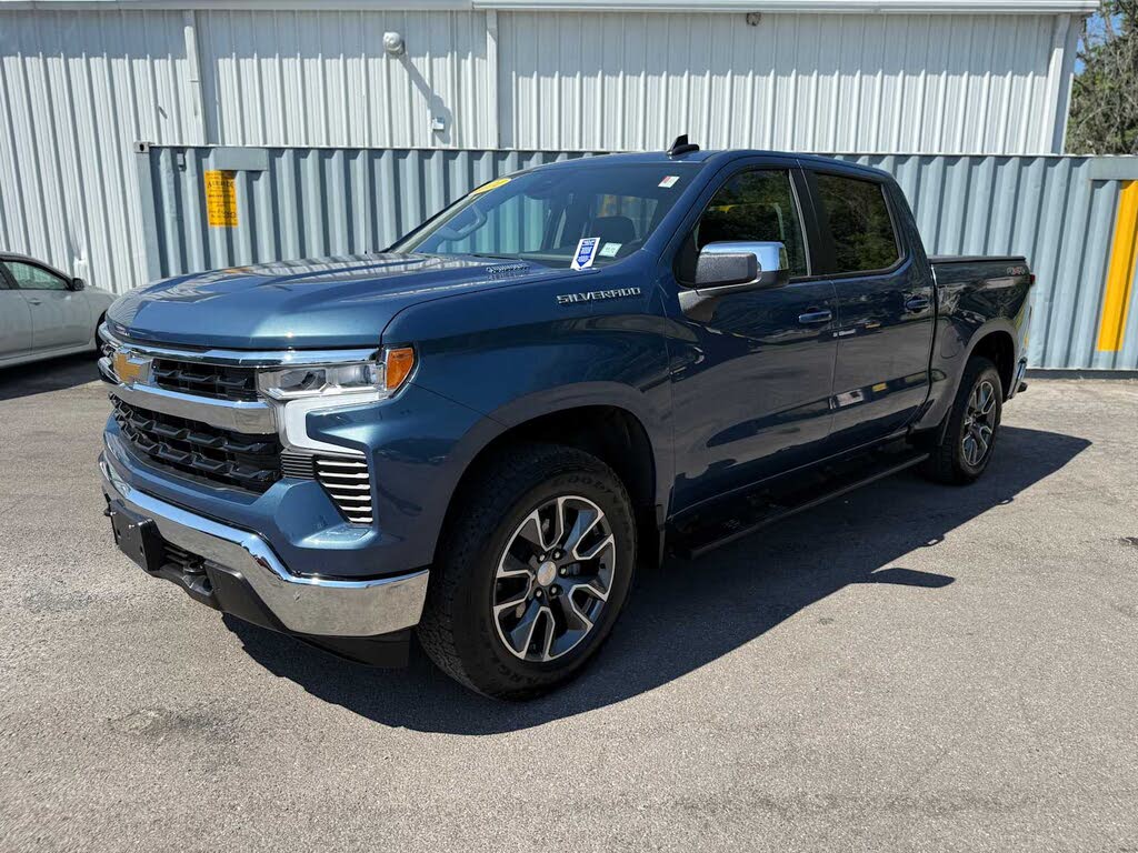 2024 Chevrolet Silverado 1500 LT Crew Cab 4WD