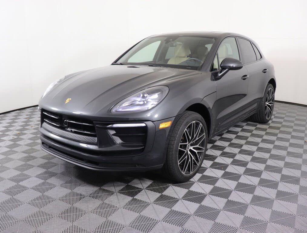 2025 Porsche Macan AWD