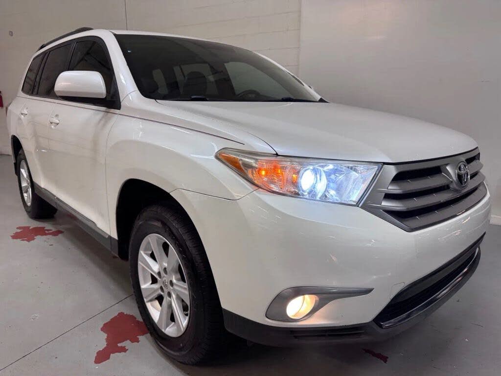 2011 Toyota Highlander SE