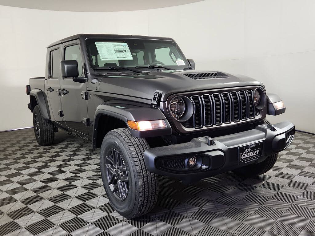2025 Jeep Gladiator Sport S Crew Cab 4WD