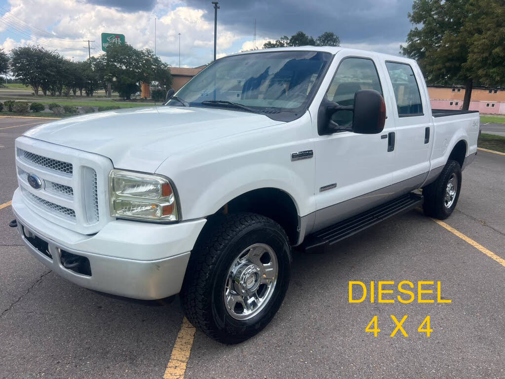 2006 Ford F-350 Super Duty Lariat Crew Cab SB 4WD