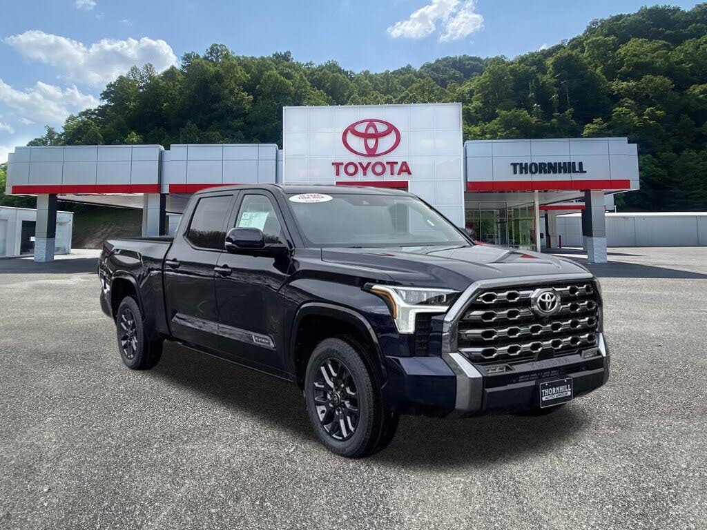 2025 Toyota Tundra Platinum CrewMax Cab LB 4WD