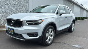 Volvo XC40 T5 Momentum AWD