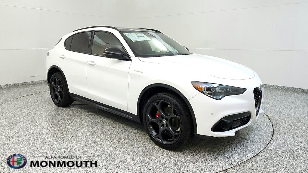 2025 Alfa Romeo Stelvio AWD