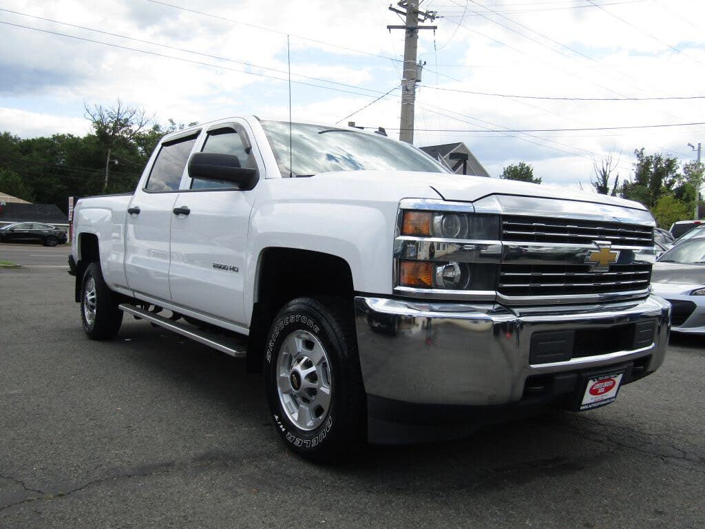 2015 Chevrolet Silverado 2500HD LT Crew Cab 4WD