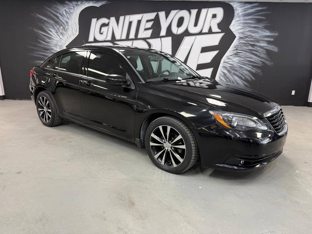 2014 Chrysler 200 S FWD