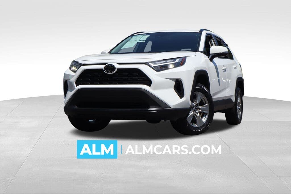 2024 Toyota RAV4 XLE FWD