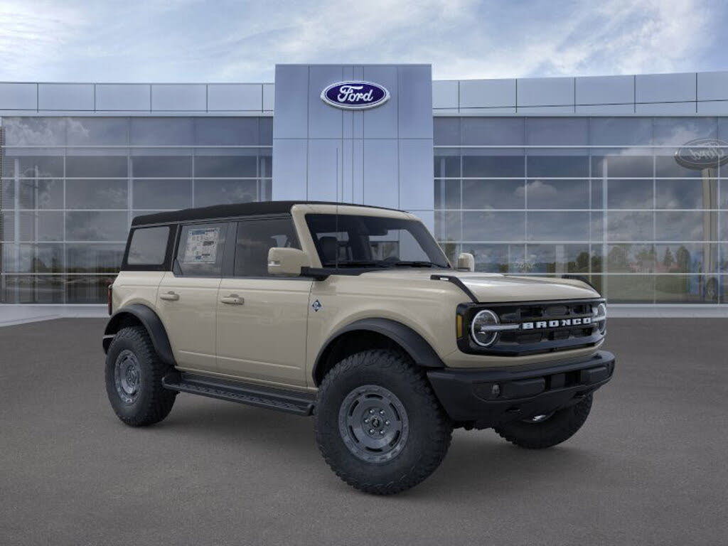 2025 Ford Bronco Outer Banks 4-Door 4WD