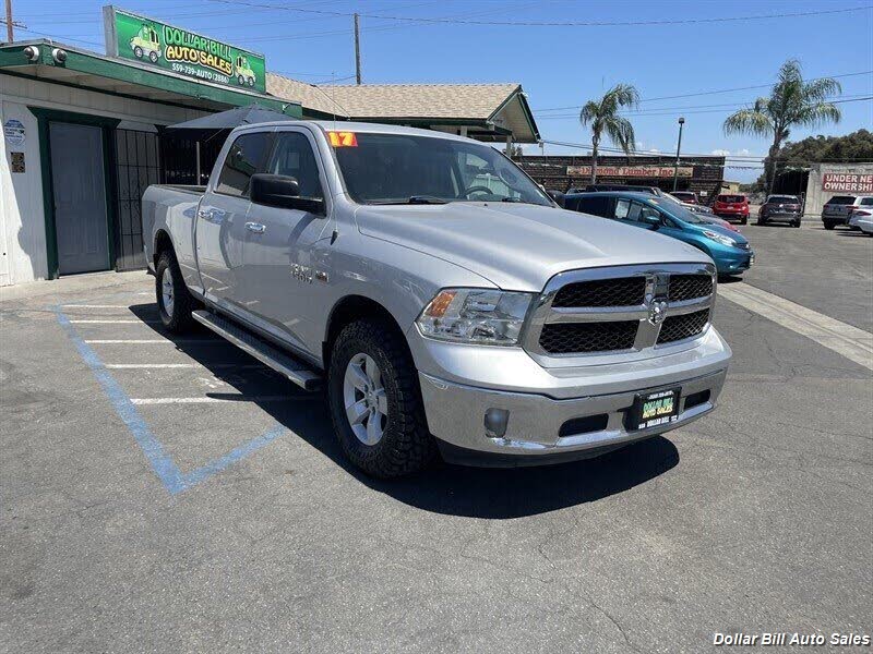 2017 RAM 1500 SLT Crew Cab 4WD