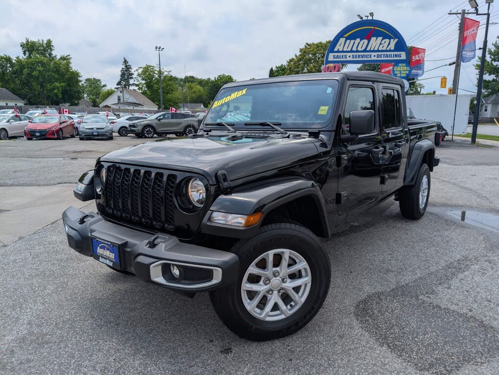 Jeep Gladiator Sport S Crew Cab 4WD 2023
