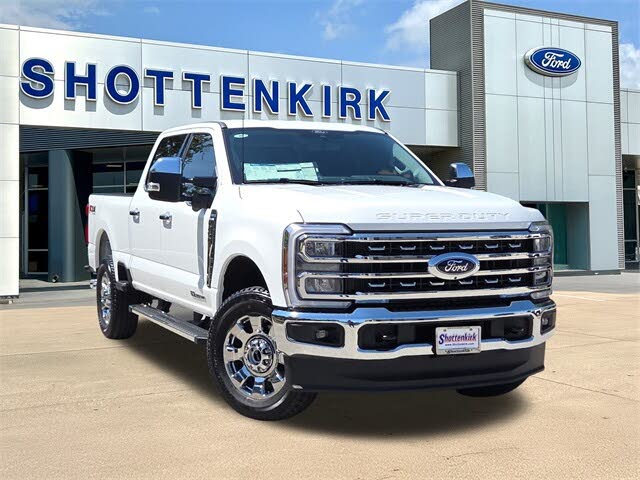 2025 Ford F-250 Super Duty Lariat Crew Cab 4WD