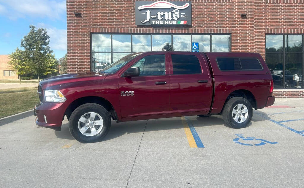 2018 RAM 1500 Express Crew Cab 4WD