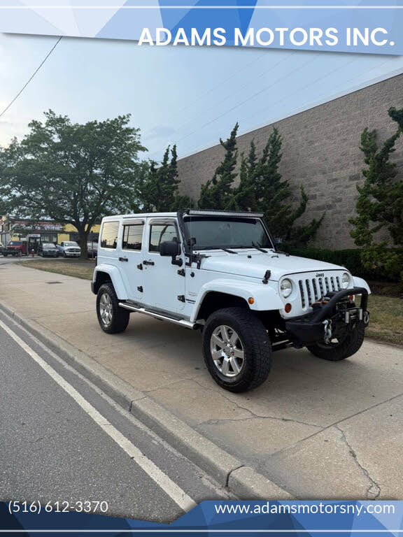 2013 Jeep Wrangler Unlimited Sahara 4WD