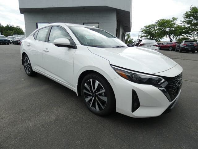 2025 Nissan Sentra SV FWD