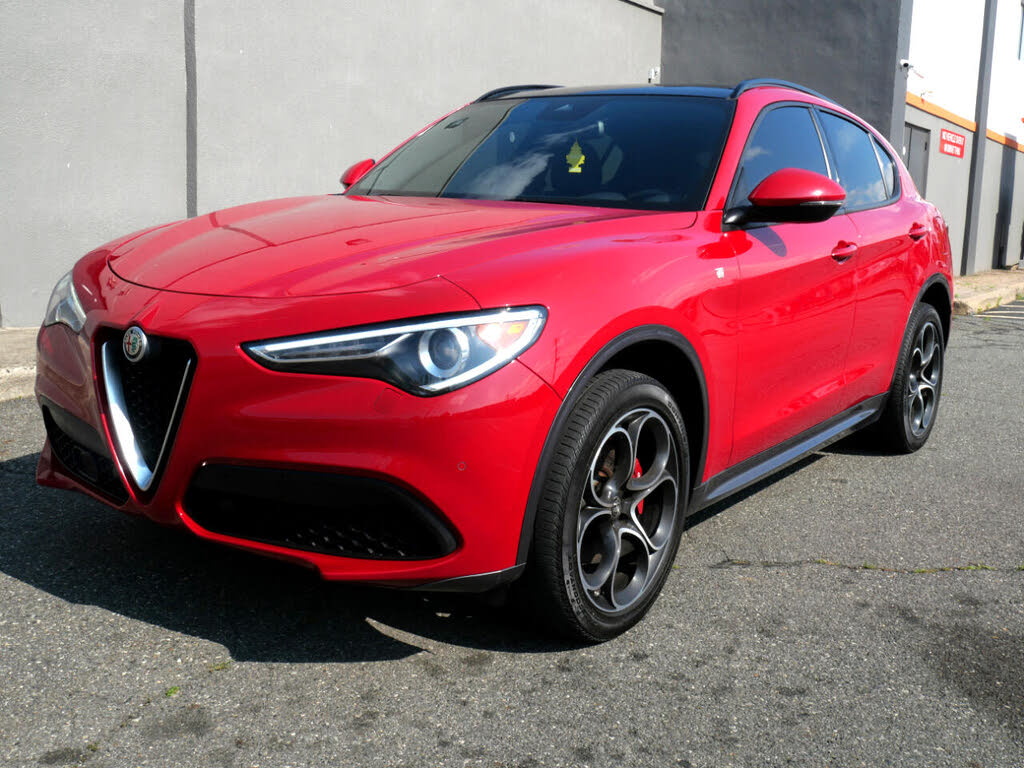 2022 Alfa Romeo Stelvio Ti AWD