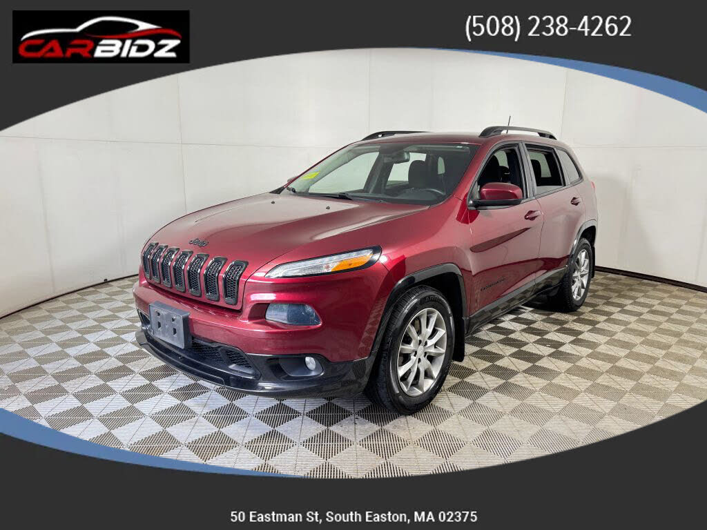 2018 Jeep Cherokee Latitude 4WD with Tech Connect Package