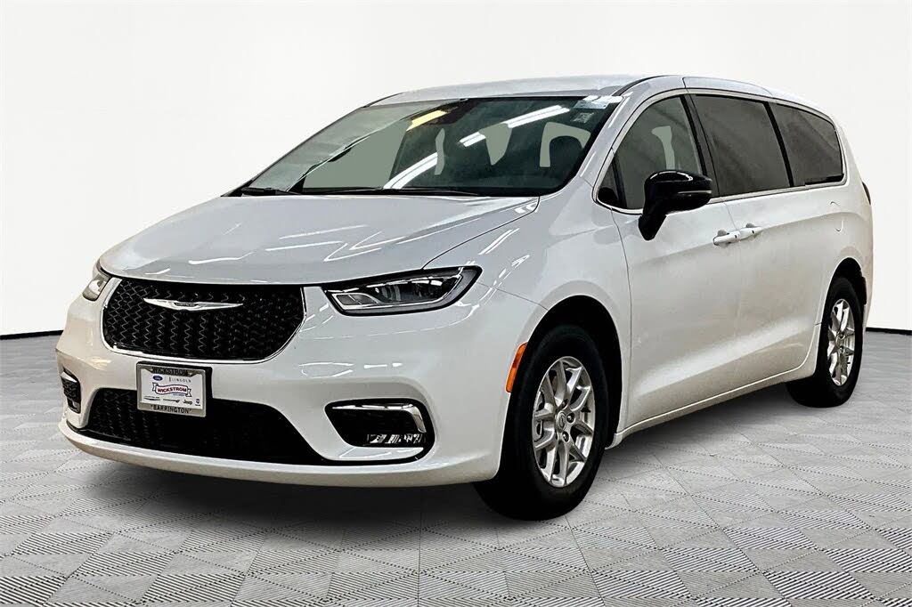 2026 Chrysler Pacifica Select FWD