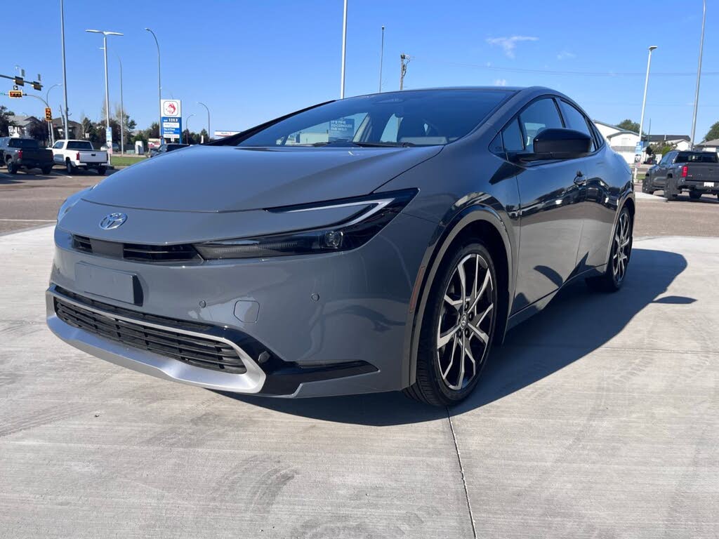 2025 Toyota Prius Plug-In Hybrid XSE FWD