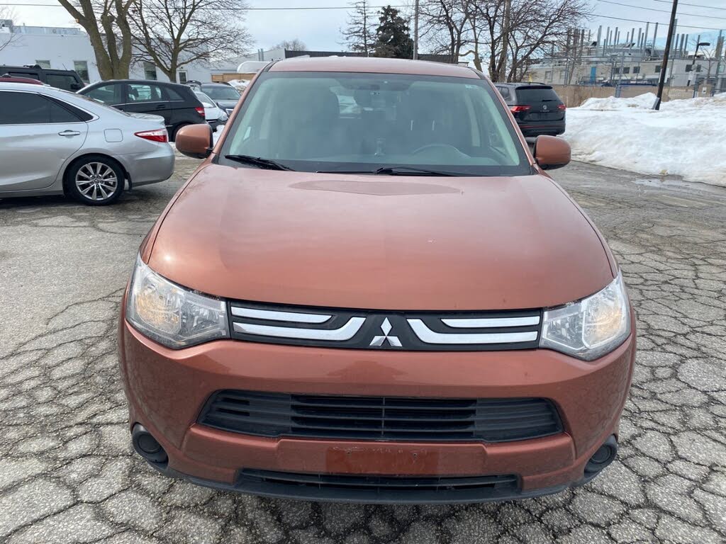 2014 Mitsubishi Outlander ES AWD
