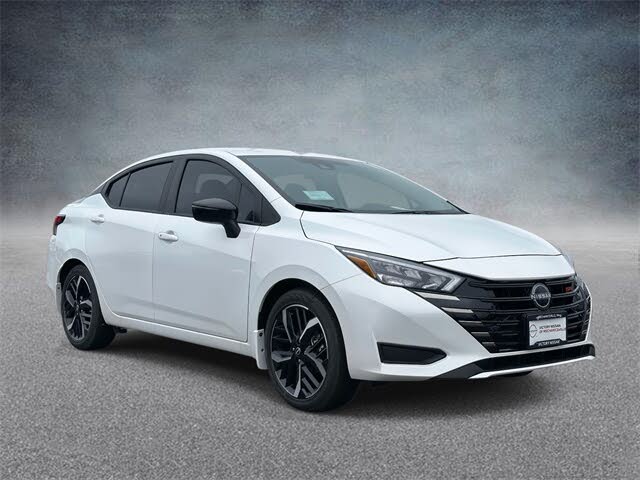 2025 Nissan Versa SR FWD