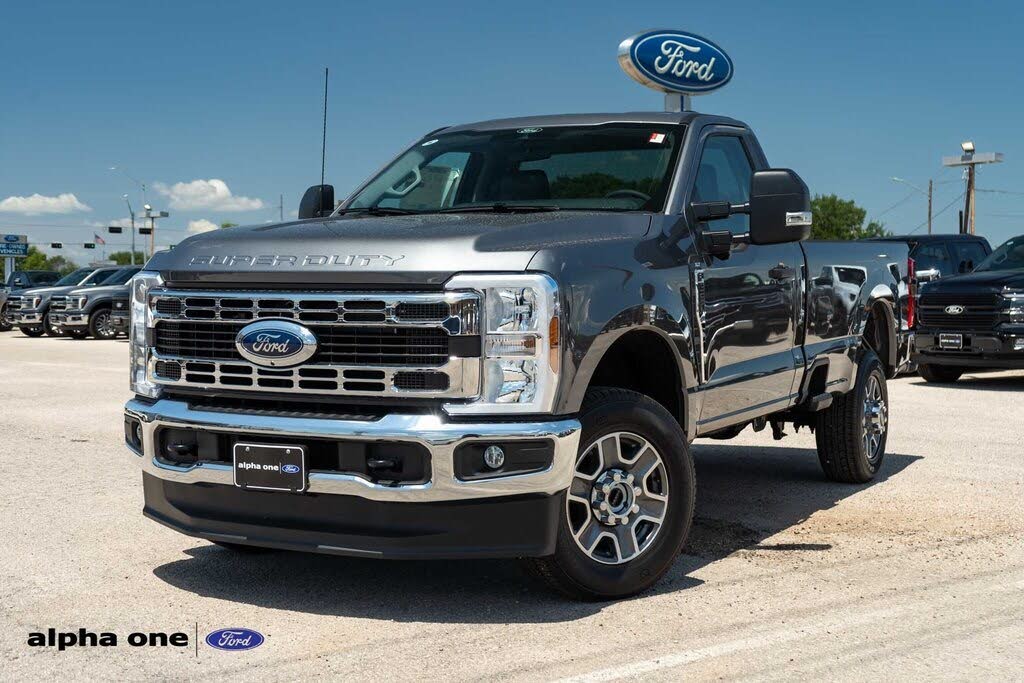 2025 Ford F-350 Super Duty XLT Regular Cab LB 4WD