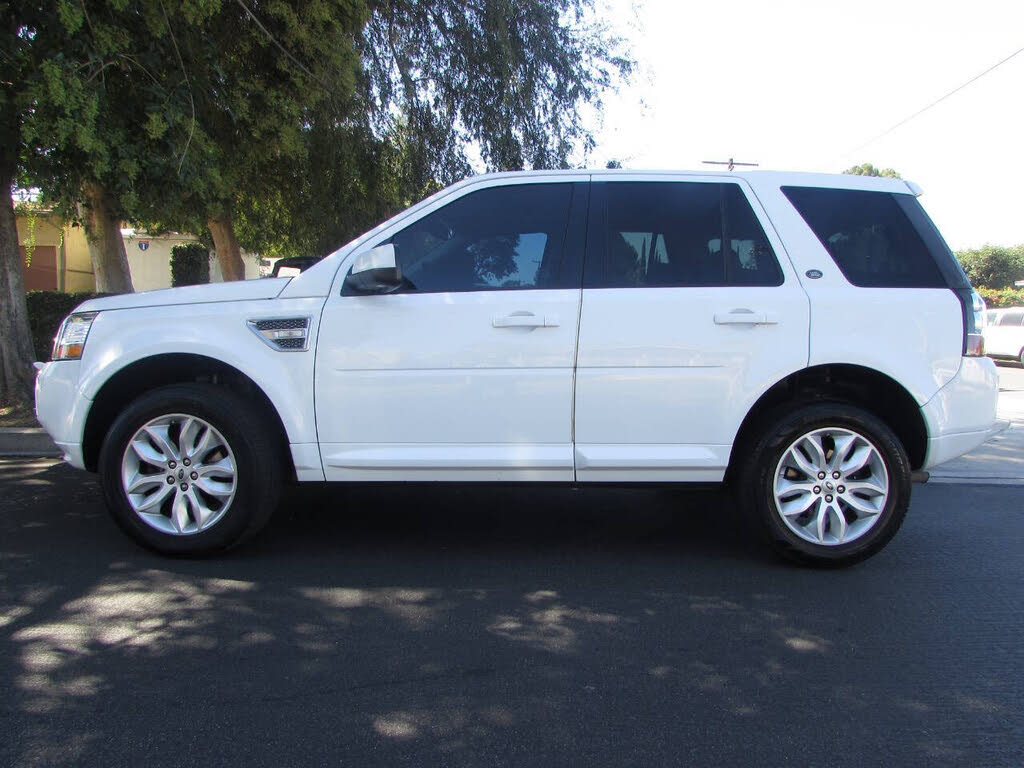 2013 Land Rover LR2 HSE LUX