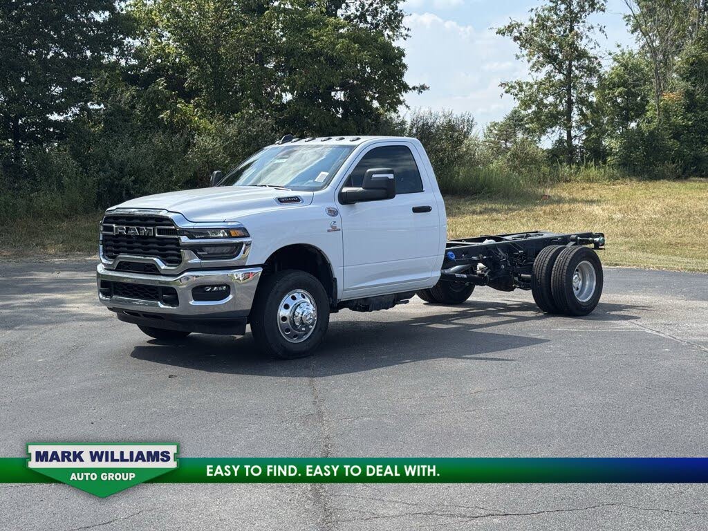 2025 RAM 3500 Chassis Tradesman Regular Cab DRW 4WD