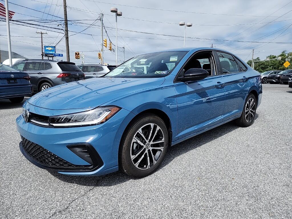 2025 Volkswagen Jetta Sport FWD