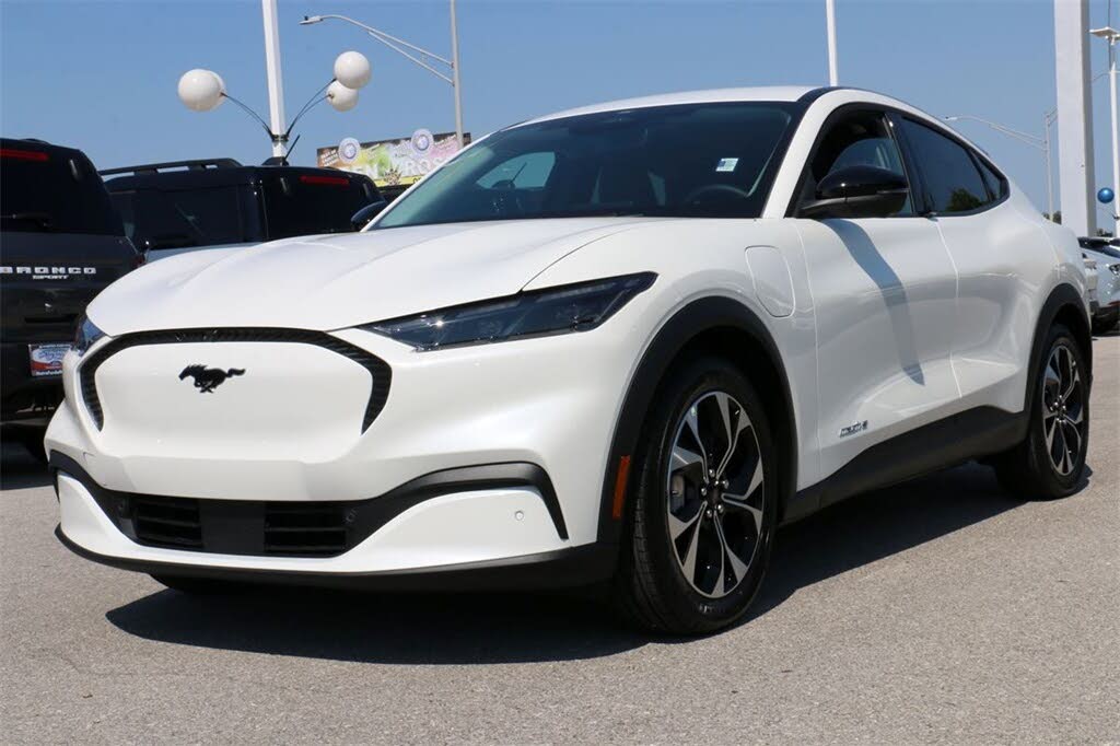 2025 Ford Mustang Mach-E Select RWD