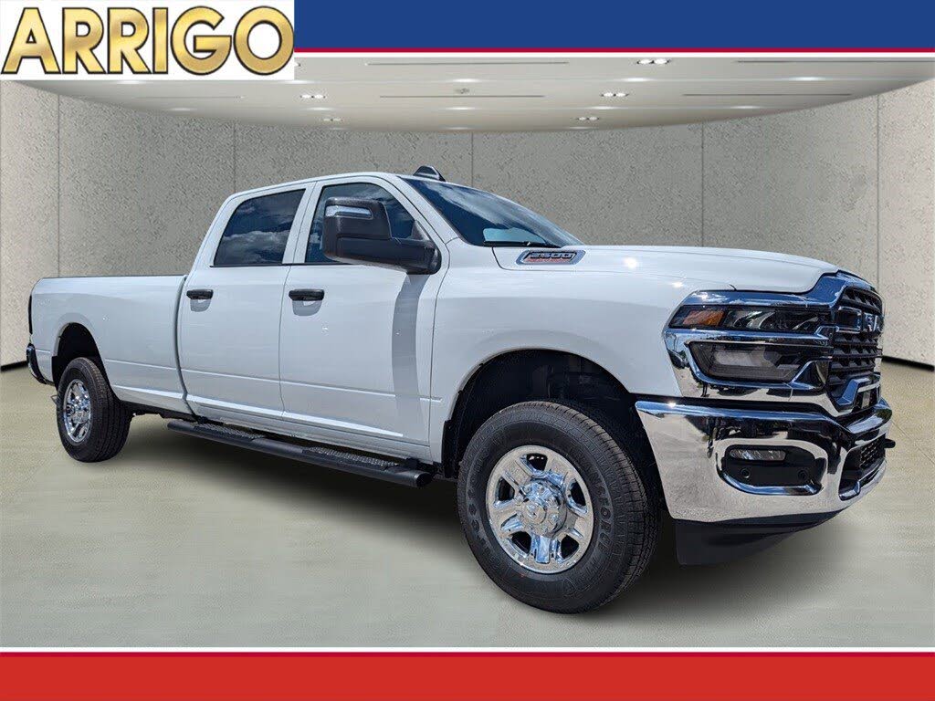 2026 RAM 2500 Tradesman Crew Cab LB 4WD